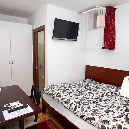 Guest House Isabel Загреб Экстерьер фото