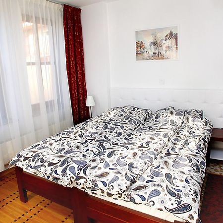 Guest House Isabel Загреб Экстерьер фото