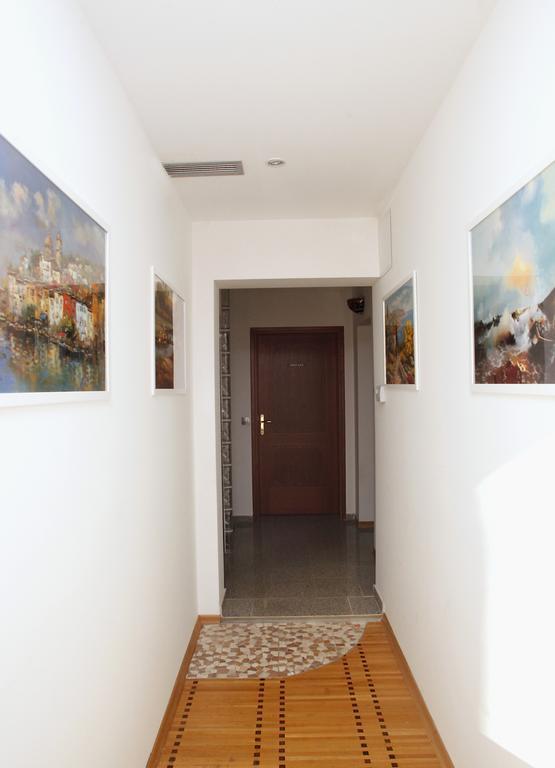 Guest House Isabel Загреб Экстерьер фото
